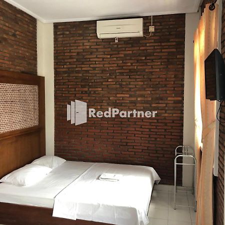 Rifka Annisa Guesthouse Syariah Redpartner Yogyakarta Exterior foto