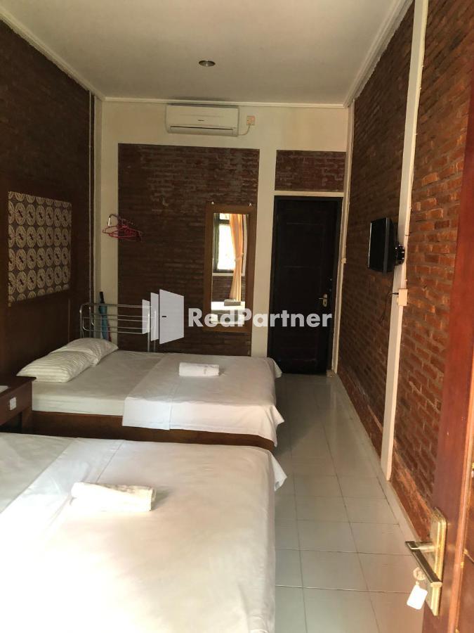 Rifka Annisa Guesthouse Syariah Redpartner Yogyakarta Exterior foto