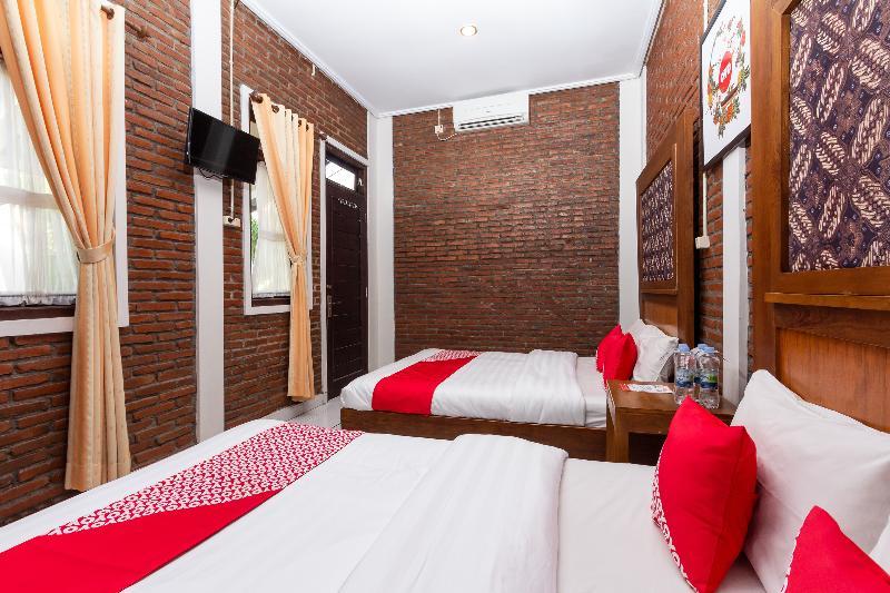 Rifka Annisa Guesthouse Syariah Redpartner Yogyakarta Exterior foto